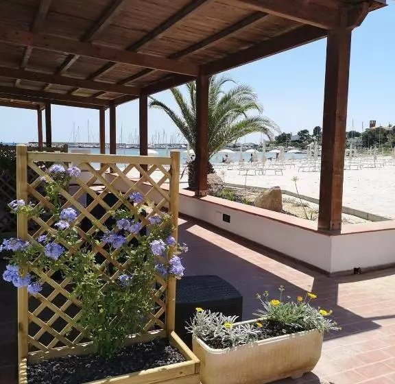 Hotelli Vel Marì   Rooms On The Beach