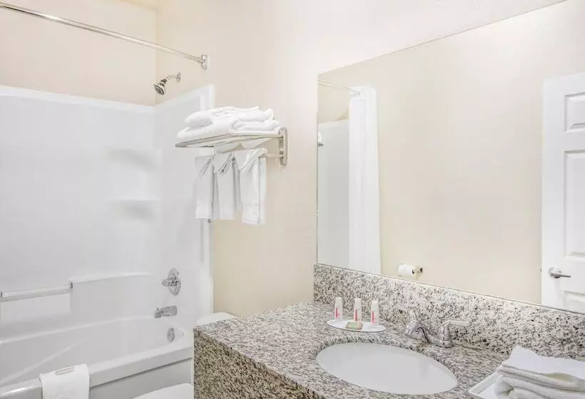 Мотель High Point Inn & Suites Peace River