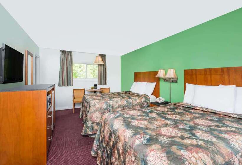 Мотель Knights Inn Arnprior