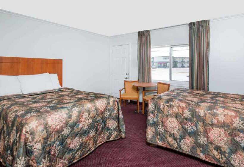 Мотель Knights Inn Arnprior