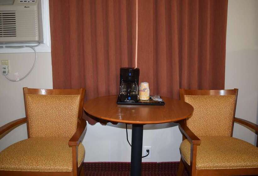 Мотель Knights Inn Arnprior