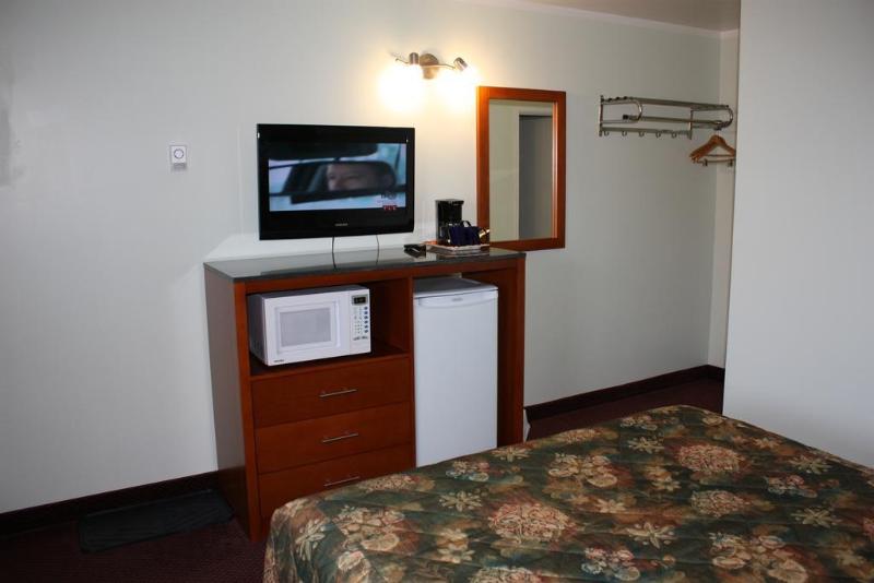 Мотель Knights Inn Arnprior