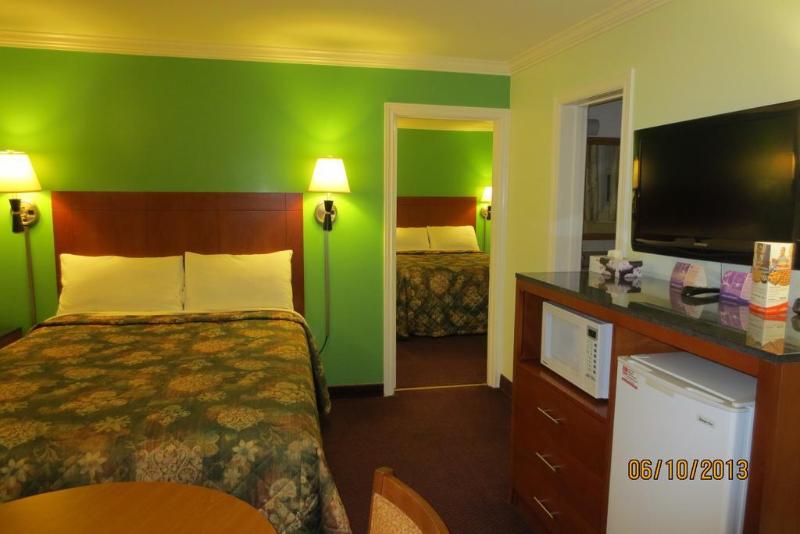 Мотель Knights Inn Arnprior