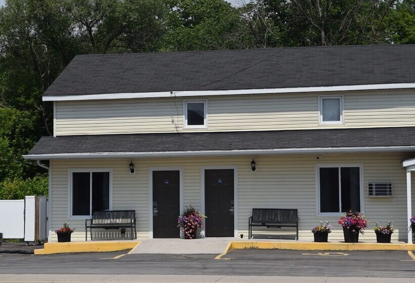 Мотель Knights Inn Arnprior