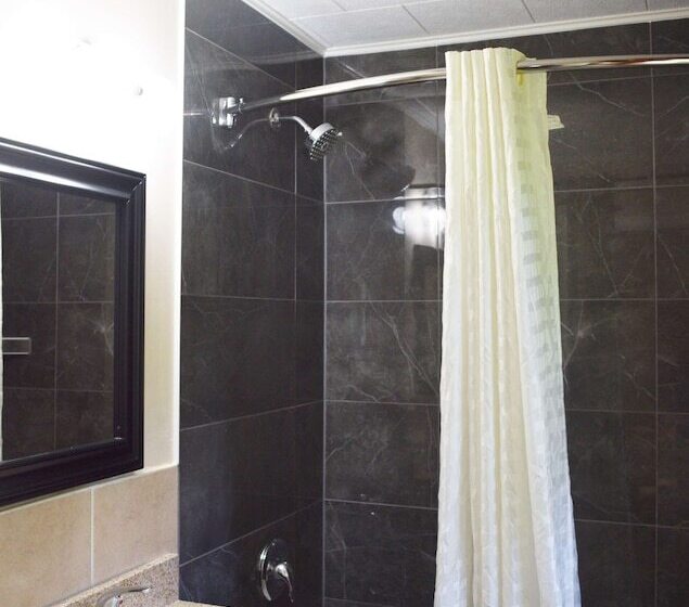 Мотель Knights Inn Arnprior