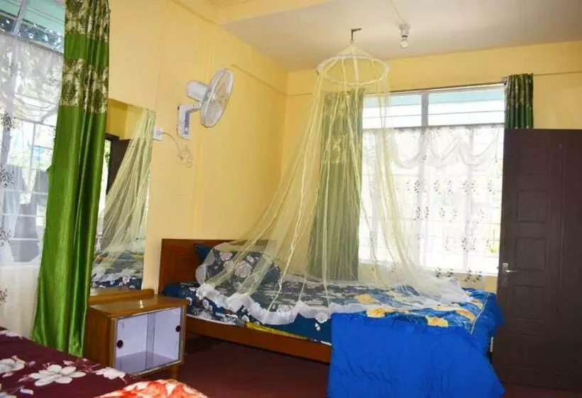 Aamiaismajoitus (B&B) Pt Khongknaw Guest House
