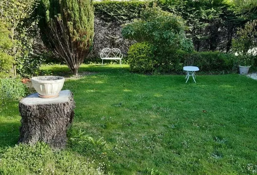 Aamiaismajoitus (B&B) Ravissante Suite.chambre D Hôte