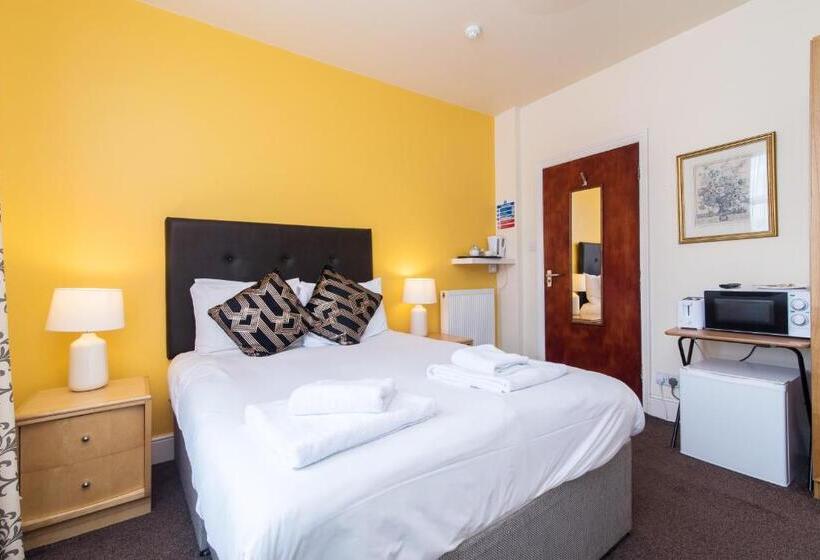 هتل The Linden Leaf Rooms