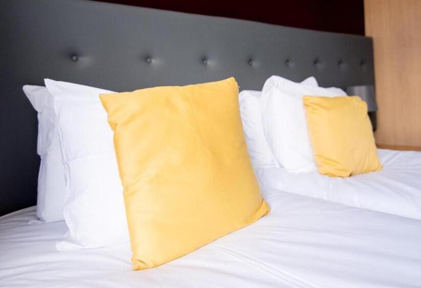 هتل The Linden Leaf Rooms