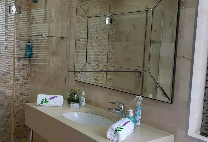 Majatalo Vista Views