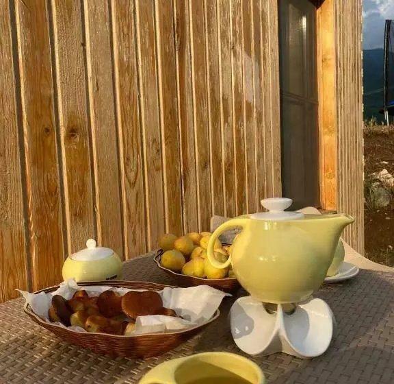 Aamiaismajoitus (B&B) Tevra Hotel, Top Of The Mountain, Camping, Nature, Ijevan, Dilijan