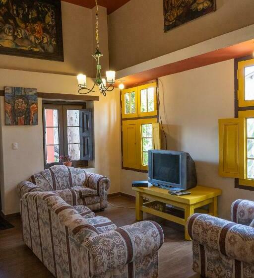 هتل Casona Museo Catalina Huanca