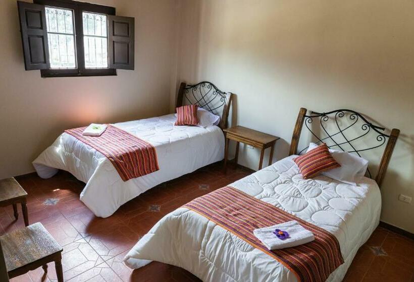 هتل Casona Museo Catalina Huanca