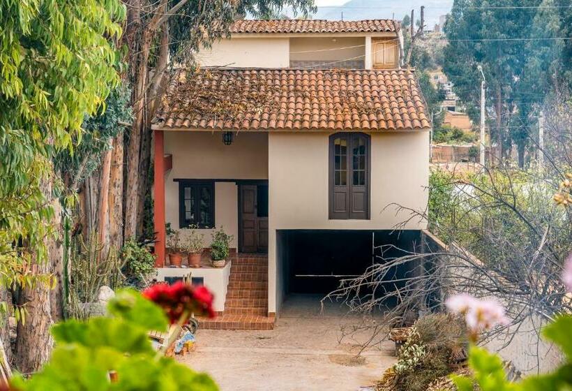 هتل Casona Museo Catalina Huanca