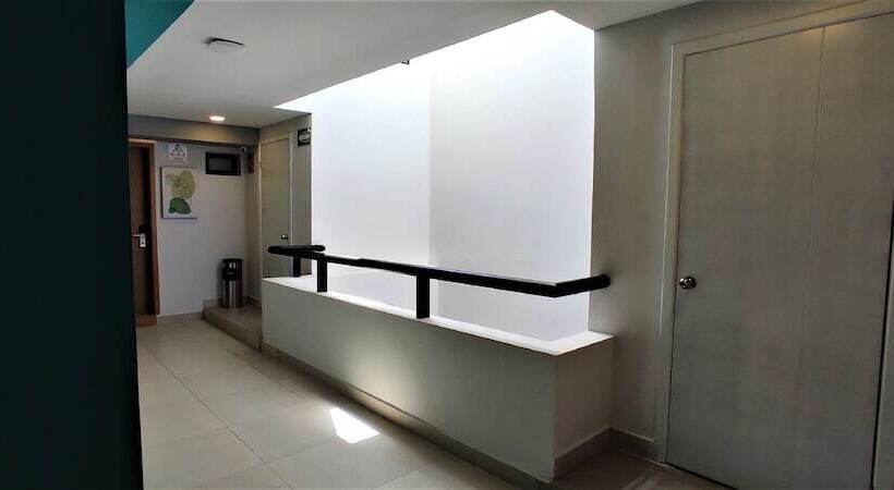 ホテル Kavia Mazatlan