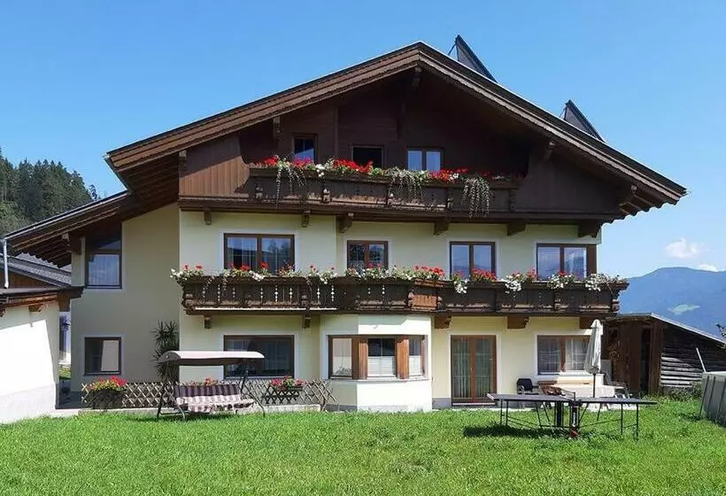 هتل Veitnhof Vomperberg