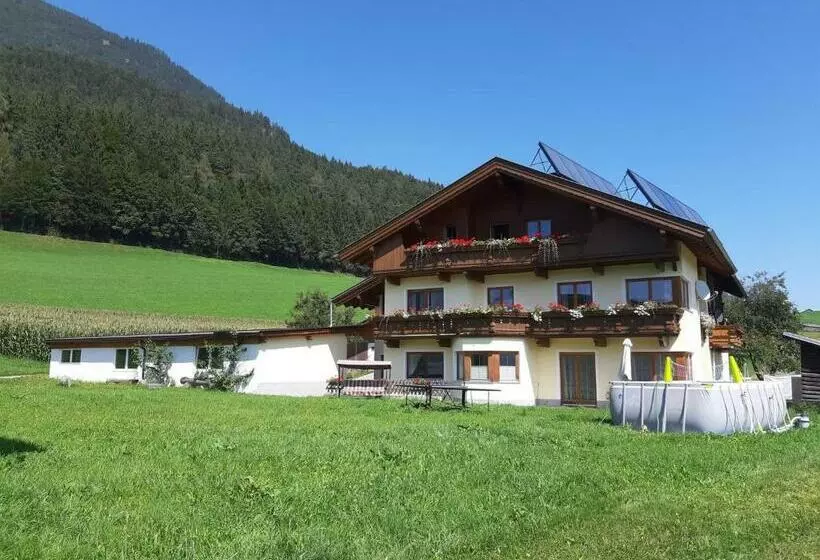 هتل Veitnhof Vomperberg