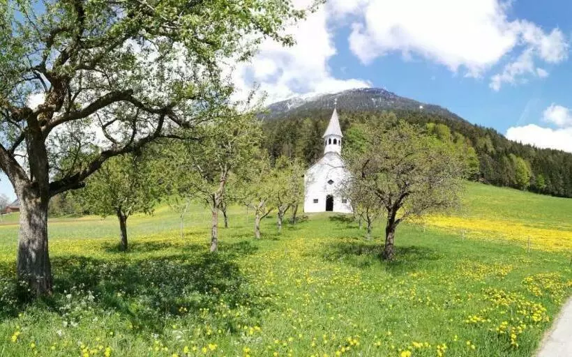 هتل Veitnhof Vomperberg