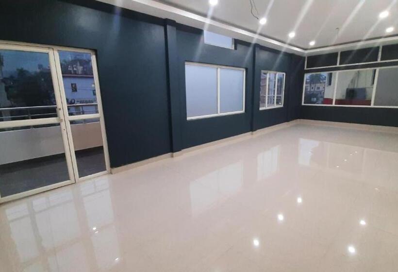 پانسیون The Palm Suites , Incredible North East Tourism , Couples & Family