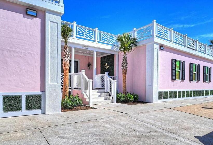 The Oleander Hotel Room 7