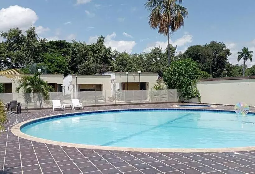 Aamiaismajoitus (B&B) Tacaloa Inn Experience