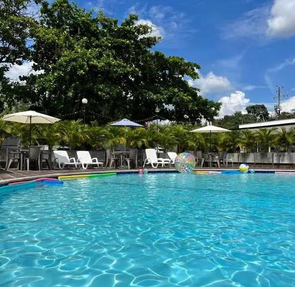 Aamiaismajoitus (B&B) Tacaloa Inn Experience