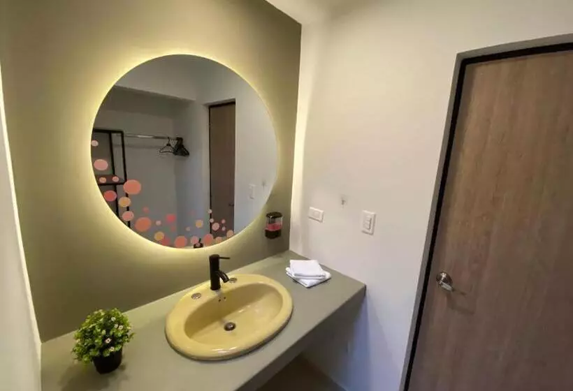 Aamiaismajoitus (B&B) Tacaloa Inn Experience