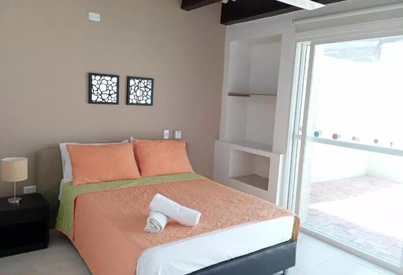 Aamiaismajoitus (B&B) Tacaloa Inn Experience