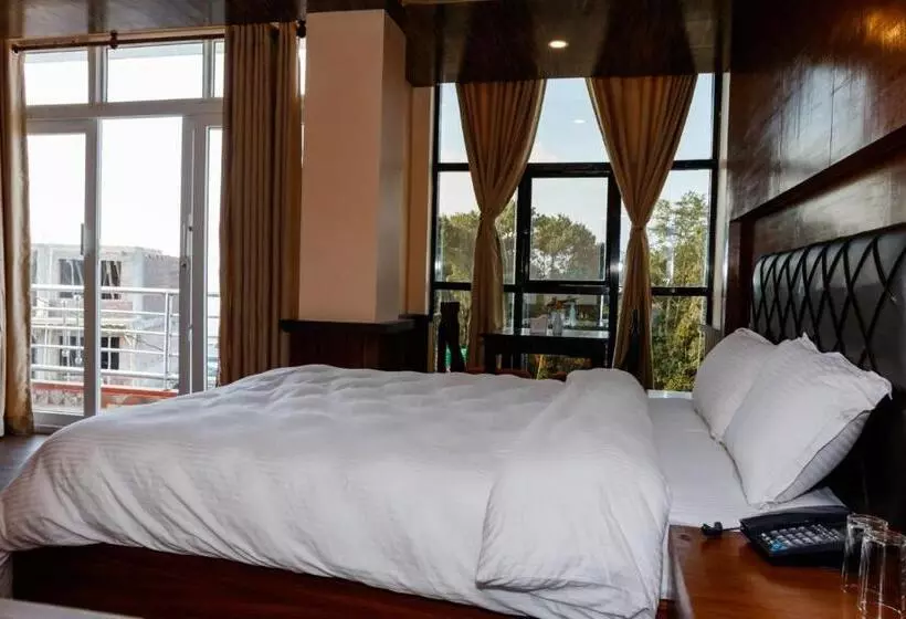 هتل Millennium Blue