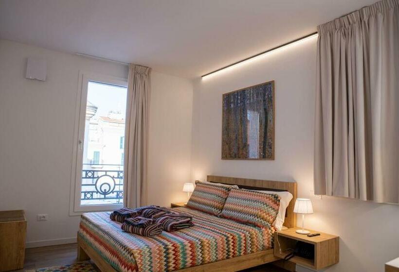 Vespasiani Suites & Apartments