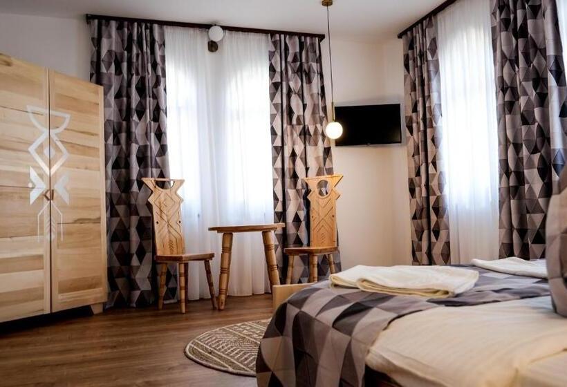 Bed and Breakfast Conacul Olarilor