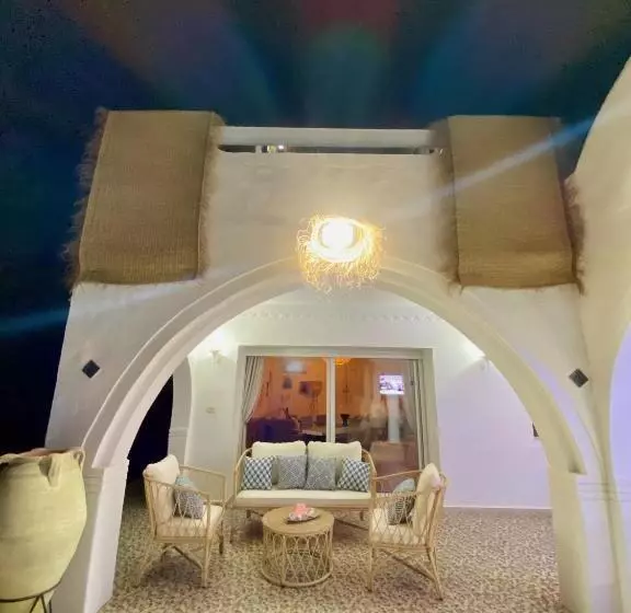 Aamiaismajoitus (B&B) Villa Calma   Vue Mer