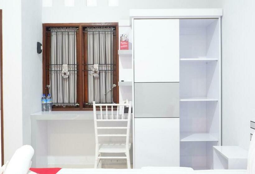 فندق Reddoorz Syariah Near Tanjung Karang Beach Mataram