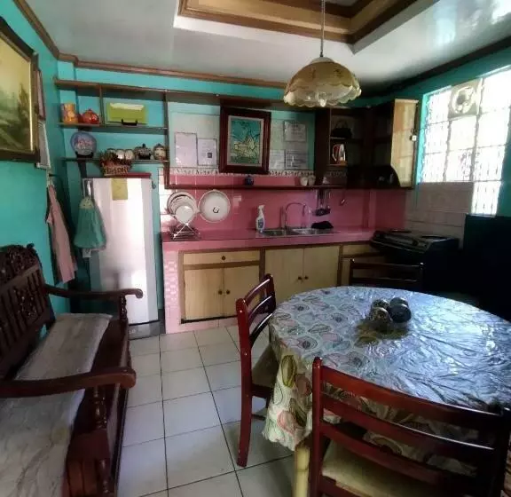 پانسیون Gelos Place Myra Oliver Real Estate Leasing