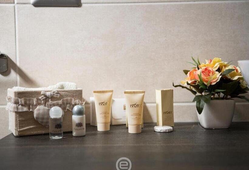 膳宿费 Villa Monica   Suites