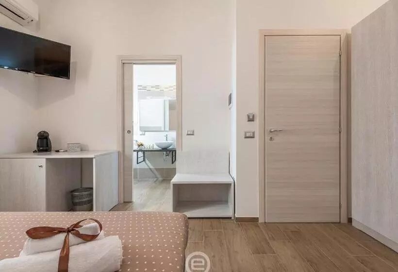 Majatalo Villa Monica   Suites