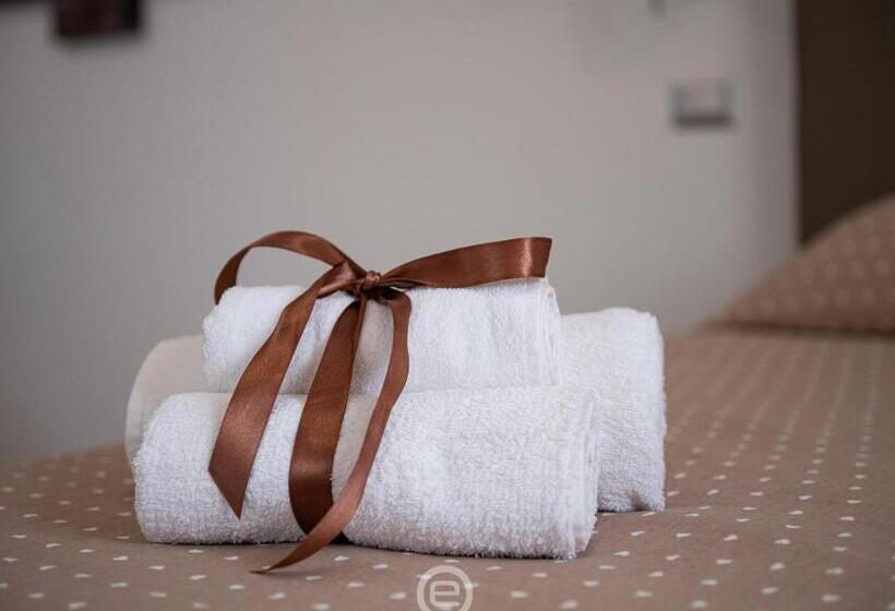 膳宿费 Villa Monica   Suites