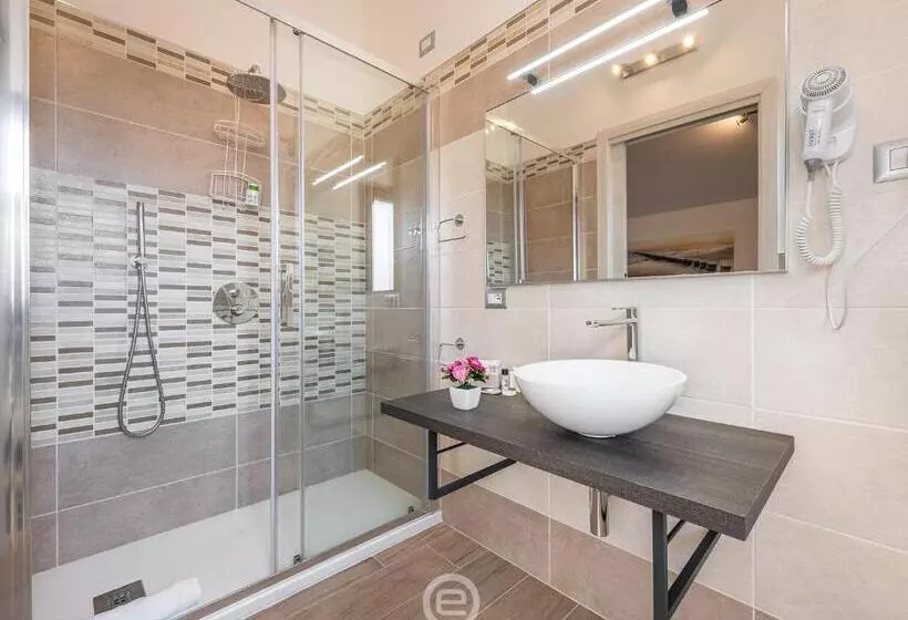 Majatalo Villa Monica   Suites