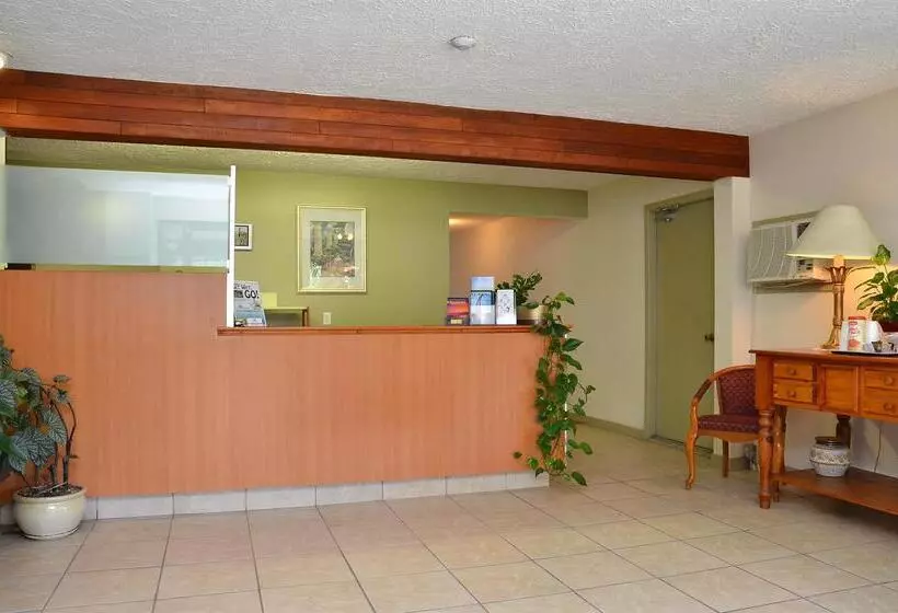 酒店 Canadas Best Value Inn Kelowna