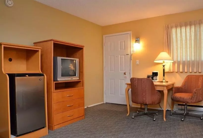 酒店 Canadas Best Value Inn Kelowna