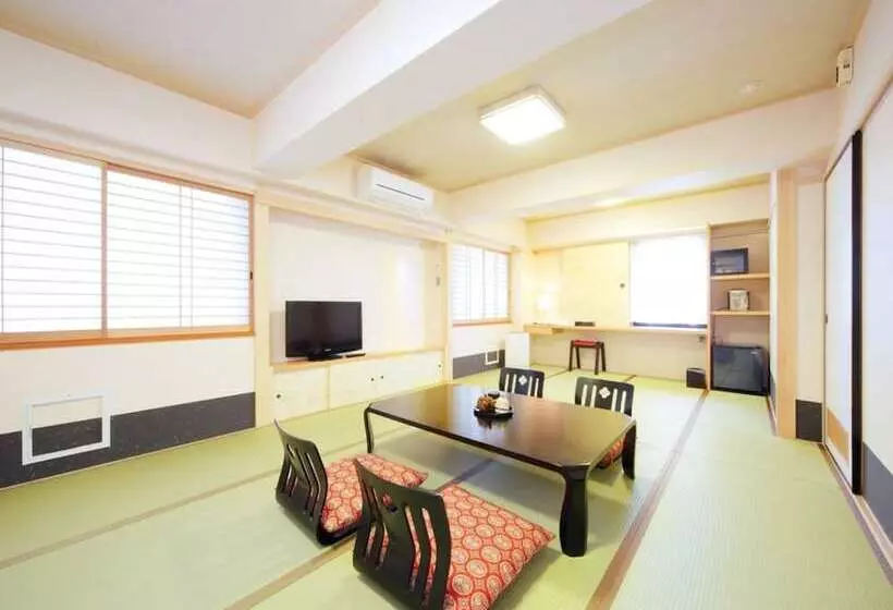 Hotelli Chatelet Inn Kyoto