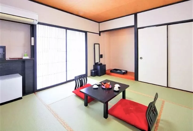 Hotelli Chatelet Inn Kyoto