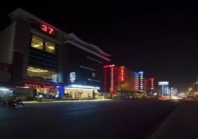 هتل Delhi 37