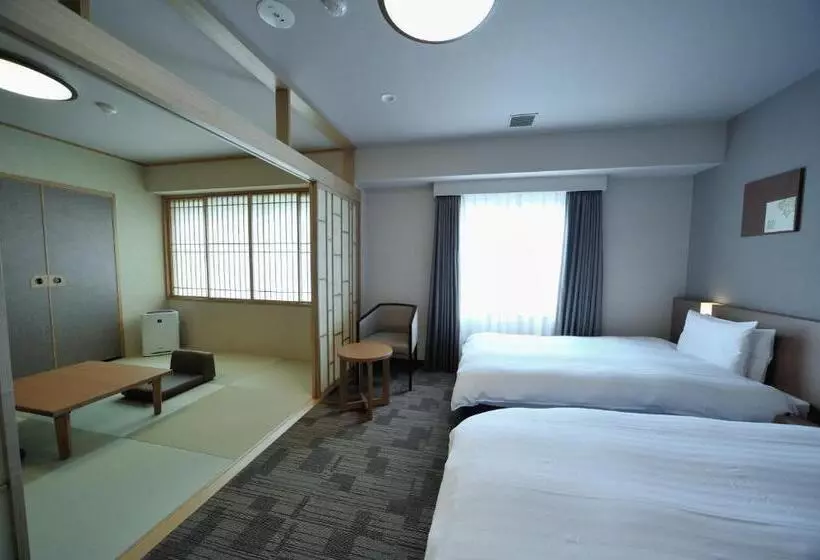 Отель Dormy Inn Chiba City Soga