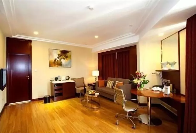 Golden Eagle Summit Hotel Kunming