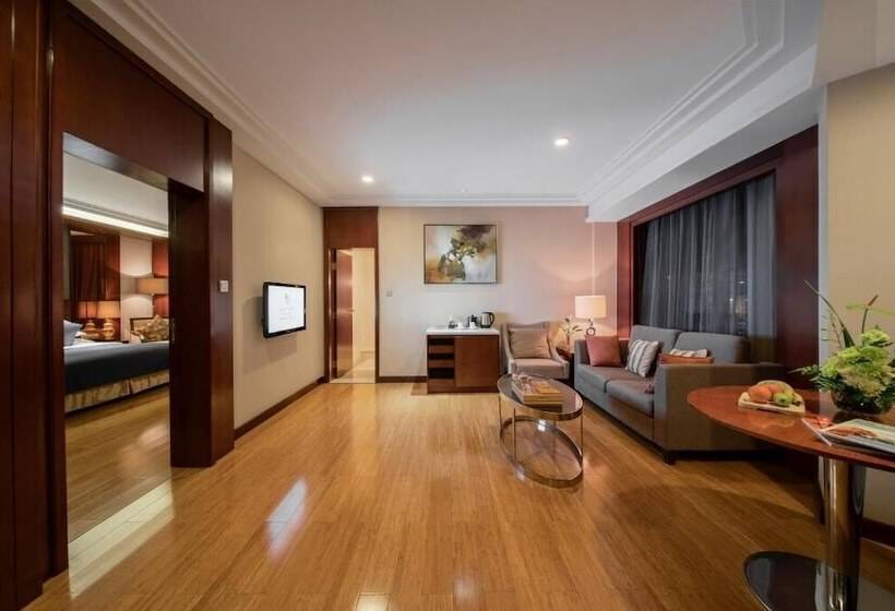 Golden Eagle Summit Hotel Kunming