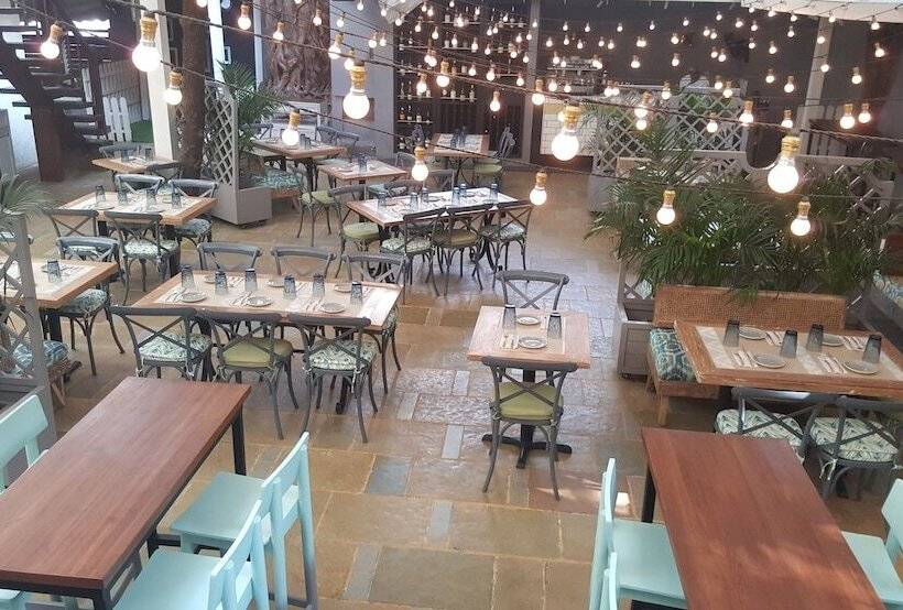 Le Sutra Hotel, Khar, Mumbai