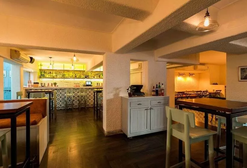 Le Sutra Hotel, Khar, Mumbai