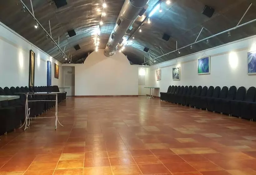 Le Sutra Hotel, Khar, Mumbai