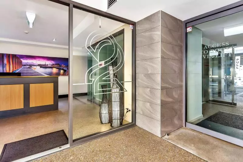 New Haus By Hougoumont Hotel, Former Bannister 22